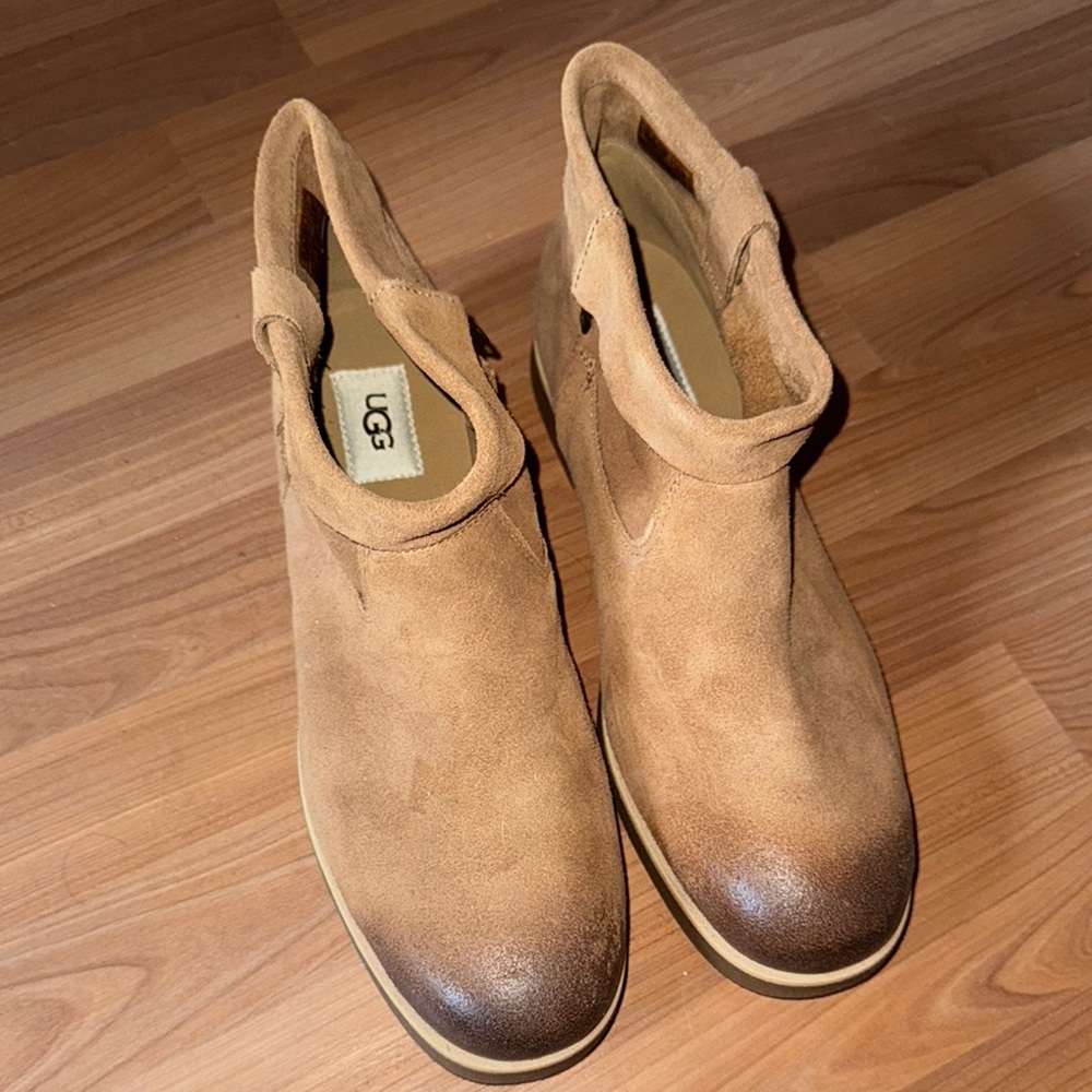 NEW UGG ankle boots Women's Tan size 11